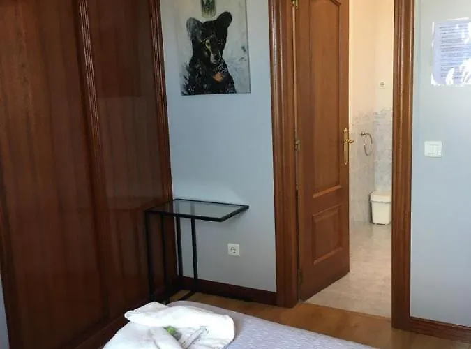 Hostal La Concha Somo Guest house 3*